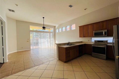 Casa en alquiler en Orlando, Florida, 4 dormitorios, 237.55 m2 № 1853811 - foto 2