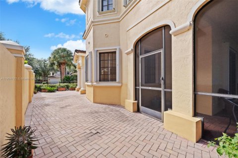 Townhouse in Weston, Florida 3 bedrooms, 148.64 sq.m. № 1955171 - photo 23