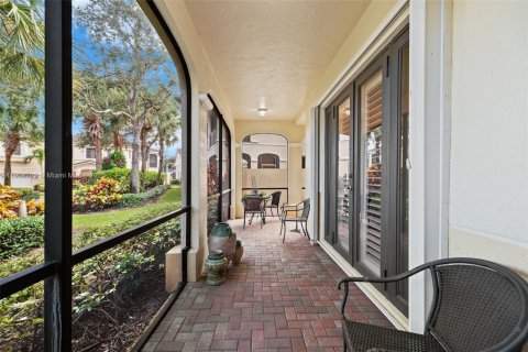 Townhouse in Weston, Florida 3 bedrooms, 148.64 sq.m. № 1955171 - photo 22