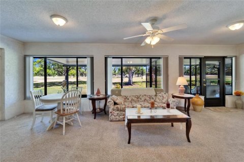 Casa en venta en Sun City Center, Florida, 3 dormitorios, 244.8 m2 № 1584711 - foto 14