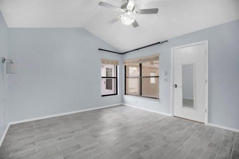 House in Winter Springs, Florida 4 bedrooms, 232.07 sq.m. № 2411501 - photo 20