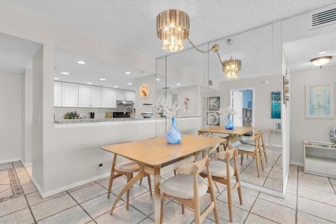 Condominio en venta en Saint Petersburg, Florida, 2 dormitorios, 115.2 m2 № 2337316 - foto 17