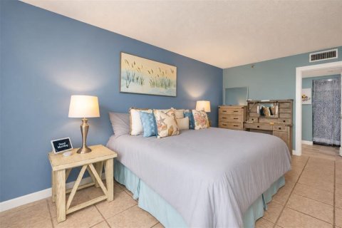 Condominio en venta en Saint Petersburg, Florida, 2 dormitorios, 115.2 m2 № 2337316 - foto 27