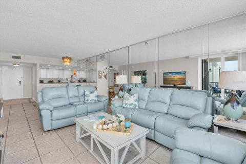 Condominio en venta en Saint Petersburg, Florida, 2 dormitorios, 115.2 m2 № 2337316 - foto 9