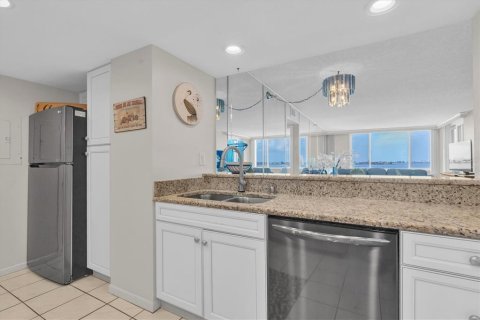 Condominio en venta en Saint Petersburg, Florida, 2 dormitorios, 115.2 m2 № 2337316 - foto 24