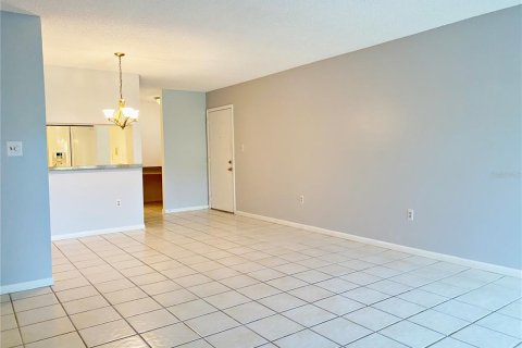 Condo in Palm Harbor, Florida, 2 bedrooms  № 2227950 - photo 4