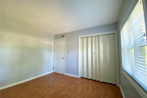 Condo in Palm Harbor, Florida, 2 bedrooms  № 2227950 - photo 20