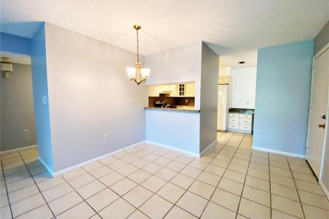 Condo in Palm Harbor, Florida, 2 bedrooms  № 2227950 - photo 7
