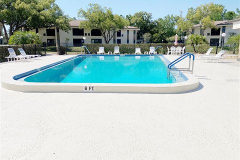 Condo in Palm Harbor, Florida, 2 bedrooms  № 2227950 - photo 27