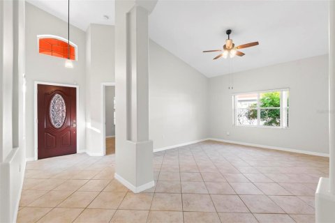 Villa ou maison à louer à Palm Coast, Floride: 4 chambres, 225.47 m2 № 2421734 - photo 5
