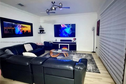 House in Boynton Beach, Florida 4 bedrooms, 233.65 sq.m. № 1799339 - photo 13