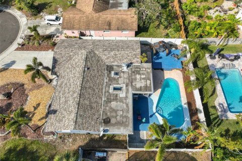 Villa ou maison à Seminole, Floride 4 chambres, 187.38 m2 № 2116764