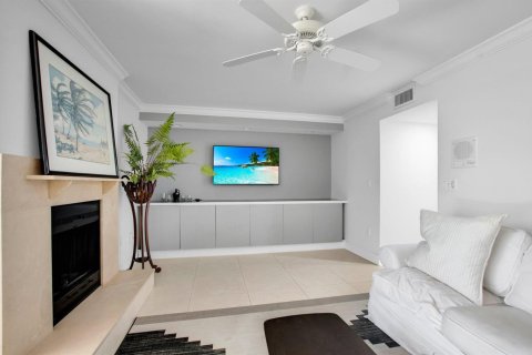 Townhouse in Hillsboro Beach, Florida 3 bedrooms, 264.21 sq.m. № 2180289 - photo 11