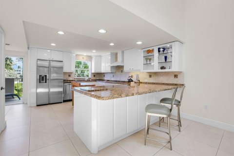 Townhouse in Hillsboro Beach, Florida 3 bedrooms, 264.21 sq.m. № 2180289 - photo 26