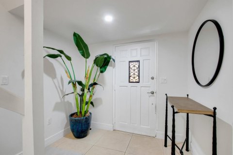 Townhouse in Hillsboro Beach, Florida 3 bedrooms, 264.21 sq.m. № 2180289 - photo 6