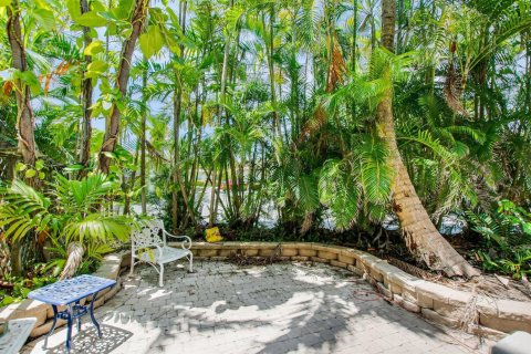 Townhouse in Hillsboro Beach, Florida 3 bedrooms, 264.21 sq.m. № 2180289 - photo 16