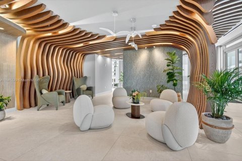 Condo in Miami, Florida, 3 bedrooms  № 1960986 - photo 25
