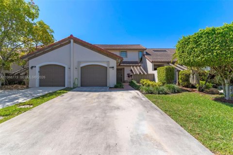 Touwnhouse à vendre à Miami, Floride: 3 chambres, 169.55 m2 № 2059120 - photo 2