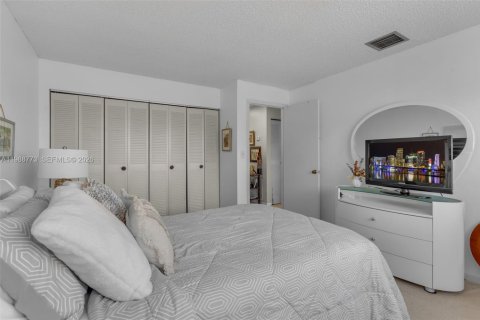 Touwnhouse à vendre à Miami, Floride: 3 chambres, 169.55 m2 № 2059120 - photo 22