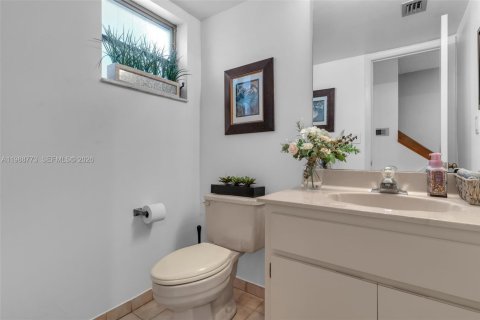Touwnhouse à vendre à Miami, Floride: 3 chambres, 169.55 m2 № 2059120 - photo 19