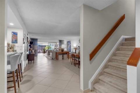 Touwnhouse à vendre à Miami, Floride: 3 chambres, 169.55 m2 № 2059120 - photo 5