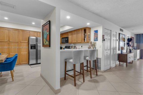 Touwnhouse à vendre à Miami, Floride: 3 chambres, 169.55 m2 № 2059120 - photo 14