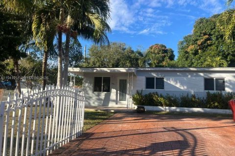 Villa ou maison à North Miami Beach, Floride 3 chambres, 124.67 m2 № 1999144