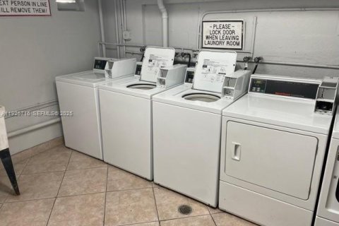 Copropriété à louer à Miami Beach, Floride: 2 chambres, 98.29 m2 № 1986594 - photo 15