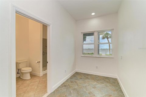 House in Englewood, Florida 3 bedrooms, 158.58 sq.m. № 2258412 - photo 29