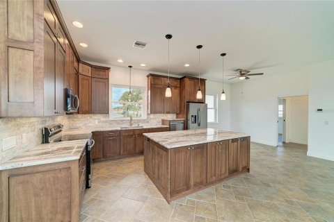 House in Englewood, Florida 3 bedrooms, 158.58 sq.m. № 2258412 - photo 22