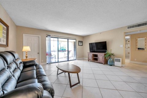 Condominio en venta en Palm Harbor, Florida, 1 dormitorio, 76.64 m2 № 1586034 - foto 7