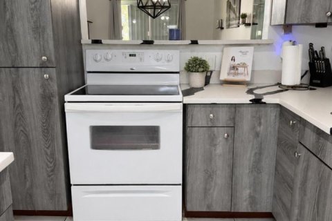 Condo in Boca Raton, Florida, 2 bedrooms  № 2243588 - photo 3
