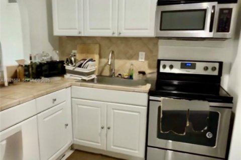 Copropriété à vendre à Miami Beach, Floride: 3 chambres, 82.22 m2 № 1983637 - photo 4