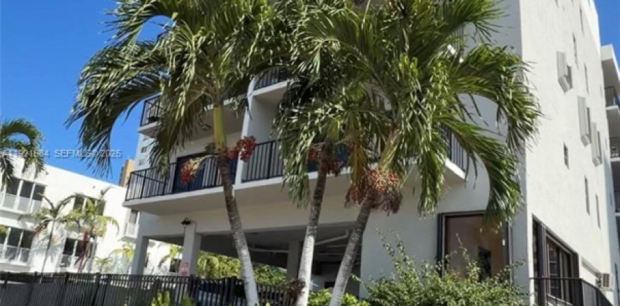 Condo à Miami Beach, Floride, 3 chambres № 1983637