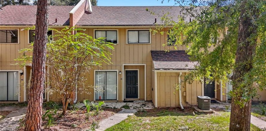 Condominio en Gainesville, Florida, 3 dormitorios  № 1388631