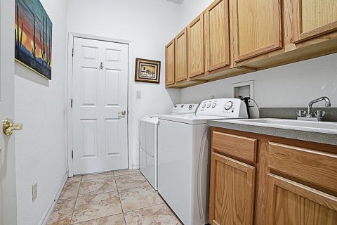 House in Leesburg, Florida 3 bedrooms, 212.65 sq.m. № 2202798 - photo 15