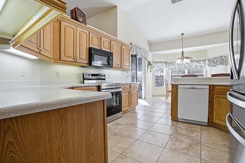 House in Leesburg, Florida 3 bedrooms, 212.65 sq.m. № 2202798 - photo 27