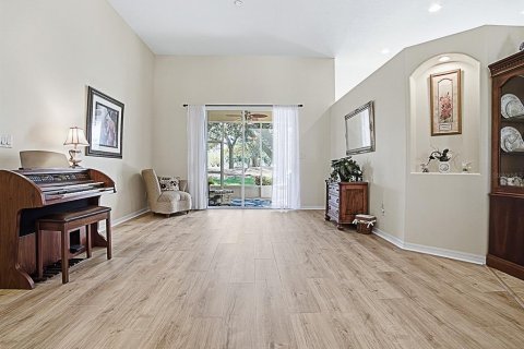 House in Leesburg, Florida 3 bedrooms, 212.65 sq.m. № 2202798 - photo 5