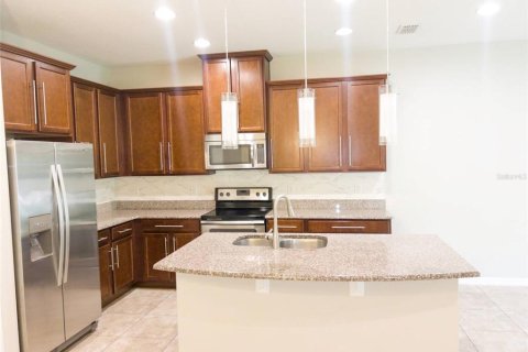 Adosado en alquiler en Oviedo, Florida, 3 dormitorios, 136.75 m2 № 1851514 - foto 2