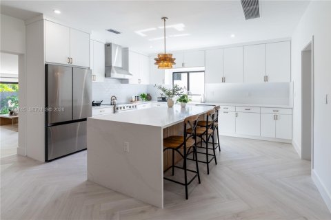 Casa en alquiler en Miami, Florida, 4 dormitorios, 226.31 m2 № 2081273 - foto 7