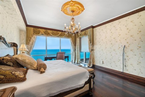 Condominio en venta en Sunny Isles Beach, Florida, 3 dormitorios, 346.99 m2 № 2057639 - foto 6