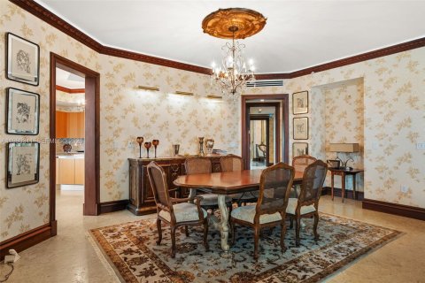 Condominio en venta en Sunny Isles Beach, Florida, 3 dormitorios, 346.99 m2 № 2057639 - foto 15
