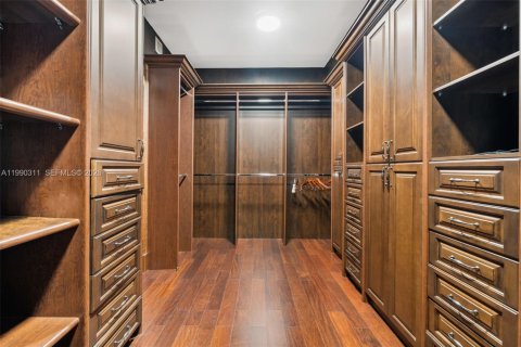 Condominio en venta en Sunny Isles Beach, Florida, 3 dormitorios, 346.99 m2 № 2057639 - foto 11