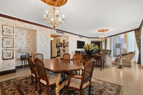 Condominio en venta en Sunny Isles Beach, Florida, 3 dormitorios, 346.99 m2 № 2057639 - foto 16