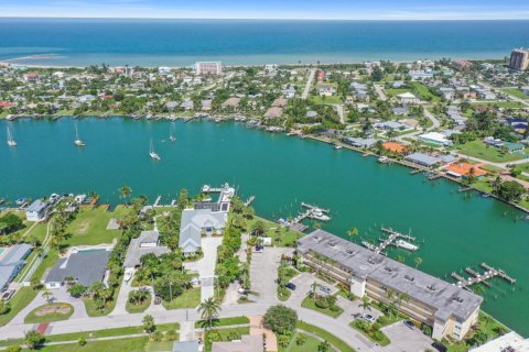 Condominio en venta en Hutchinson Island South, Florida, 1 dormitorio, 43.48 m2 № 670643 - foto 1