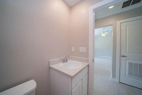 Villa ou maison à louer à Port Charlotte, Floride: 3 chambres, 111.11 m2 № 2113292 - photo 10