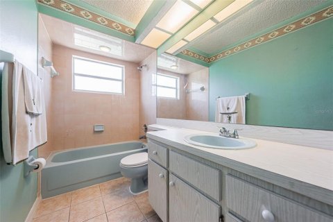 Villa ou maison à vendre à Tarpon Springs, Floride: 3 chambres, 132.2 m2 № 2398538 - photo 30