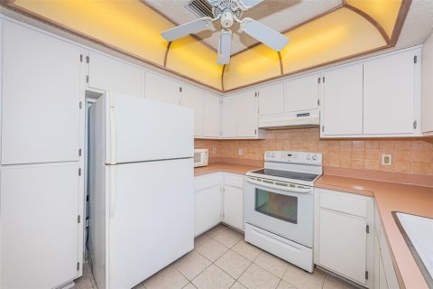 Villa ou maison à vendre à Tarpon Springs, Floride: 3 chambres, 132.2 m2 № 2398538 - photo 16