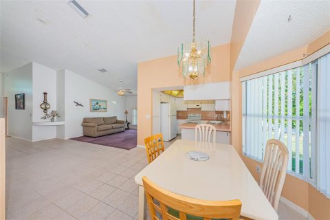 Villa ou maison à vendre à Tarpon Springs, Floride: 3 chambres, 132.2 m2 № 2398538 - photo 21