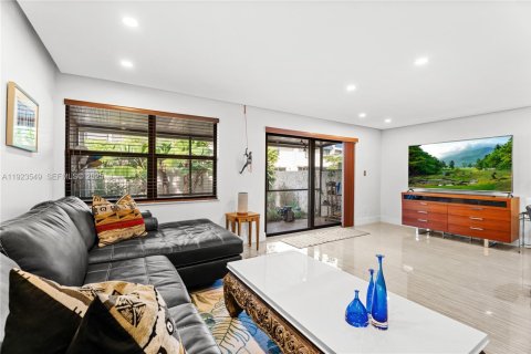 Adosado en venta en Hollywood, Florida, 3 dormitorios, 170.01 m2 № 2082850 - foto 2